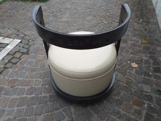 Puff design anni 70 con ruote