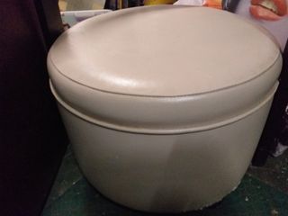 Puff design anni 70 con ruote