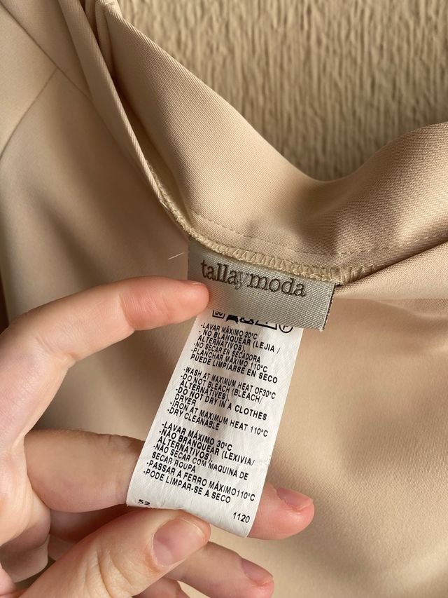 Falda beige - talla y moda 