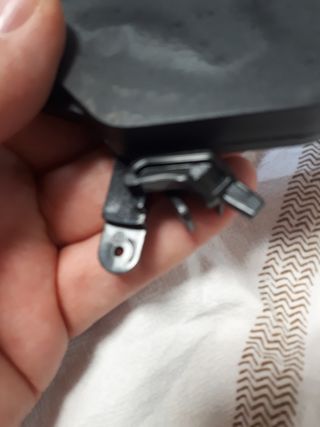 Cerradura puerta IZQ toyota revista 4
