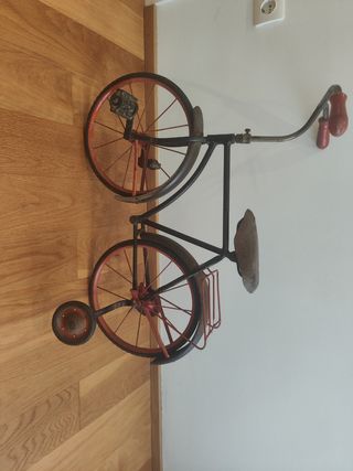 Bicicleta antigua niño