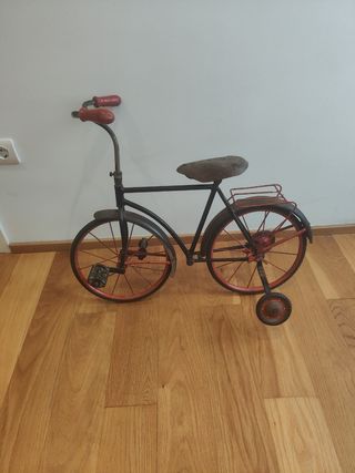 Bicicleta antigua niño