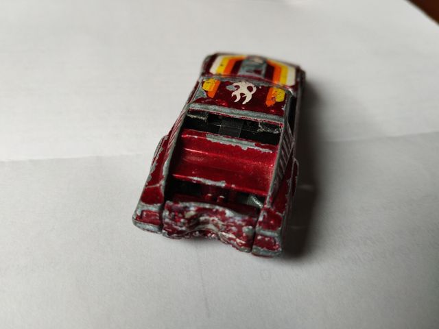 Hot wheels crack UPS