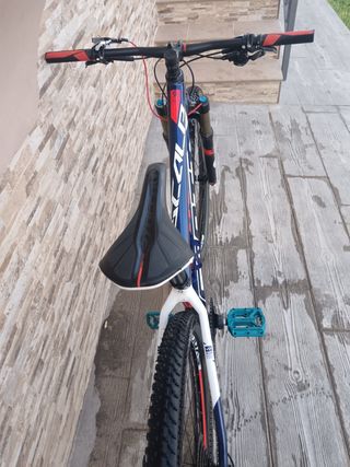 Bicicleta de montaña Scott 29". negociable 