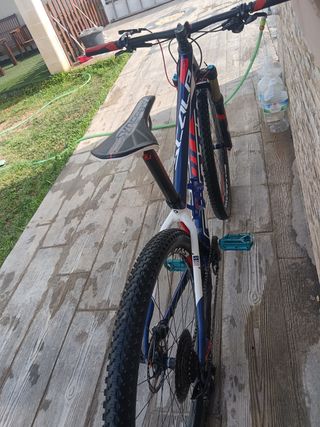 Bicicleta de montaña Scott 29". negociable 