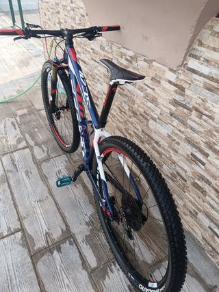 Bicicleta de montaña Scott 29". negociable 