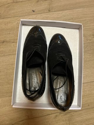 Scarpe eleganti con tacco spesso
