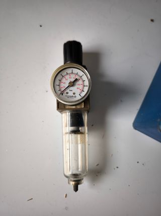 Regulador de presión manómetro