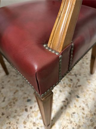 23 BUTACAS EN PIEL BURDEOS, EXCELENTE CALIDAD