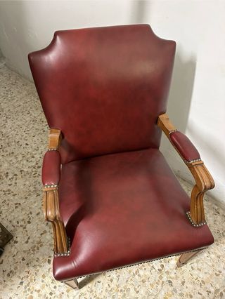 23 BUTACAS EN PIEL BURDEOS, EXCELENTE CALIDAD