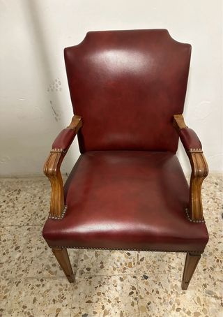 23 BUTACAS EN PIEL BURDEOS, EXCELENTE CALIDAD