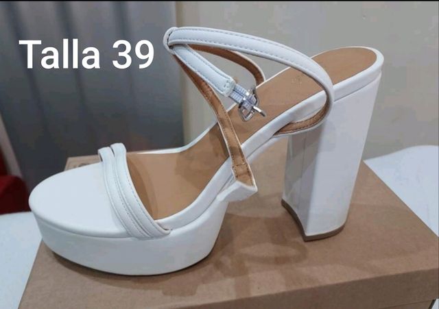 Tacones blancos