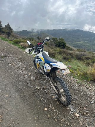 Moto Enduro Husqvarna 125 TE