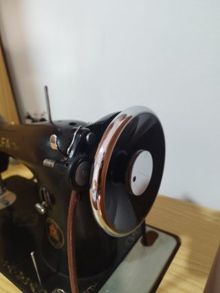 Maquina de coser Alfa
