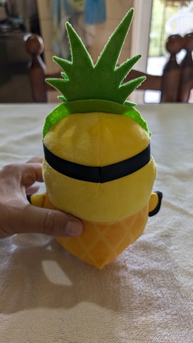Minions peluche Pineapple Tom, Altezza 18 cm. 