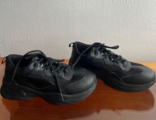 Zapatillas Negras Puma .