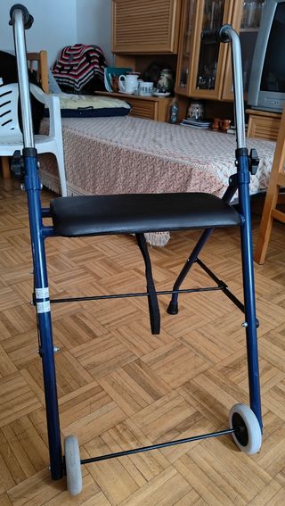 Andador para personas mayores