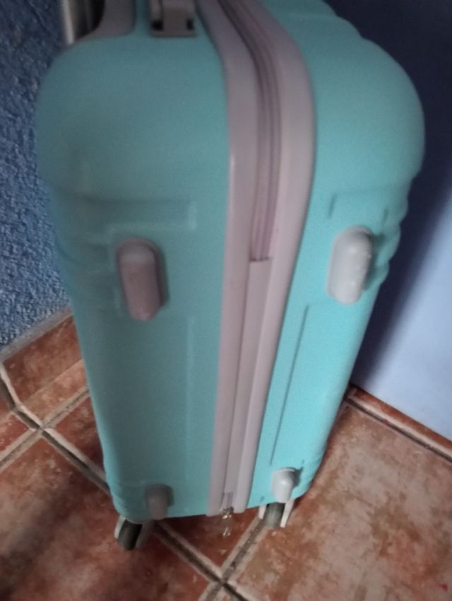 MALETA AZUL RUEDAS