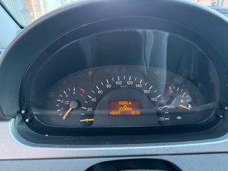 Mercedes-Benz Viano 2004