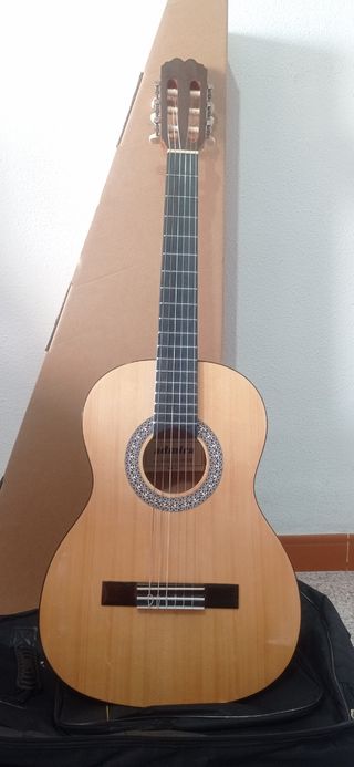 Guitarra Admira