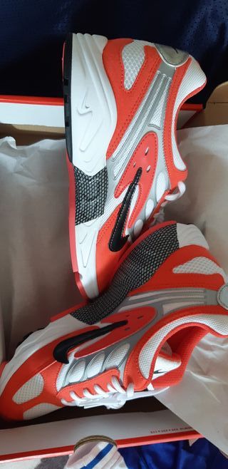 Nike Air Ghost Racer 44 run corsa jordan adidas 