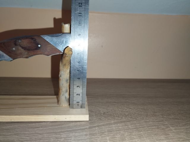 Expositor de navajas 