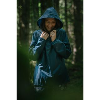 Chubasquero mujer montaña