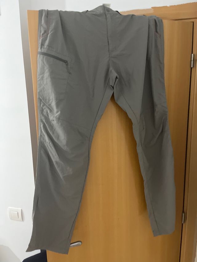 Pantalon montaña chubasquero