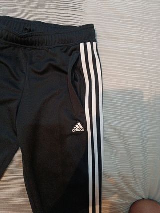 pantalon de chandal Adidas 