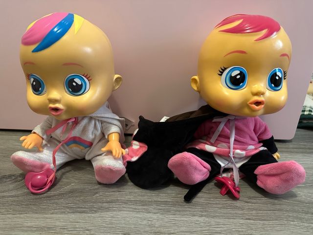 Bebés llorones grandes.