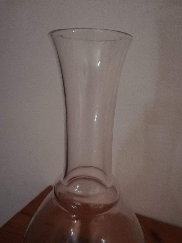 Vendo Decantador de vino marca Protos