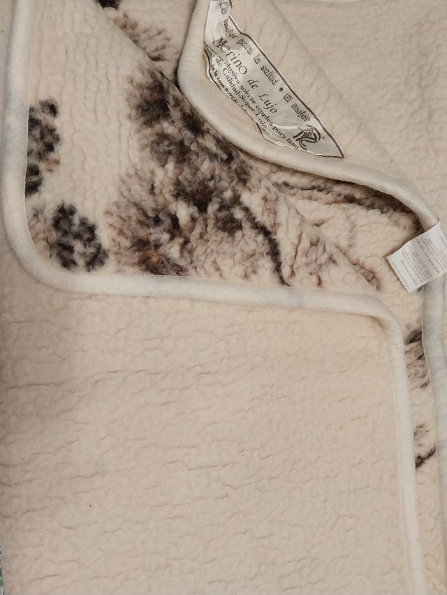 Manta y funda almohada pura lana merina