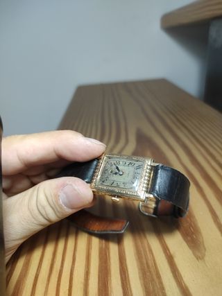 RELOJ TITAN