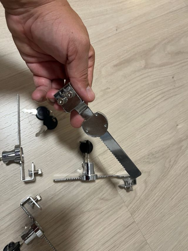 Cerraduras vitrina puerta corredera