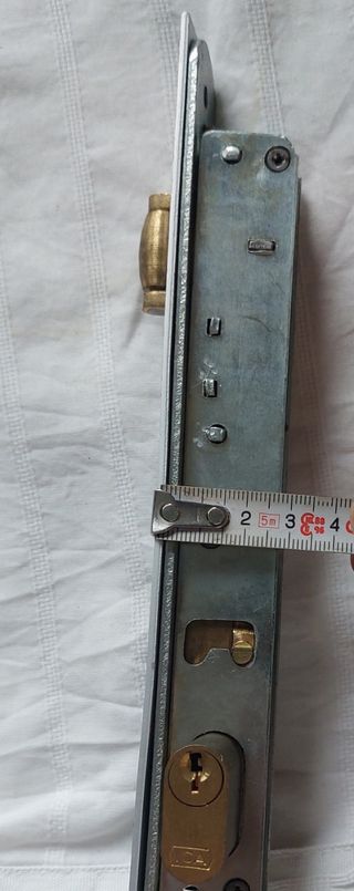 Cerradura para puertas de entrada.