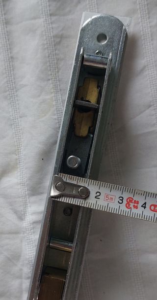 Cerradura para puertas de entrada.