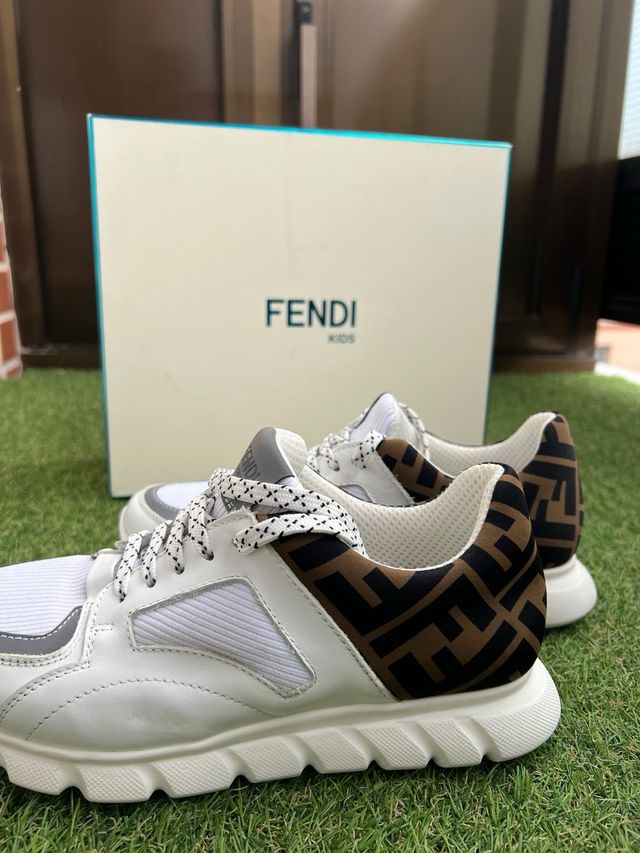 Zapatilla Fendi