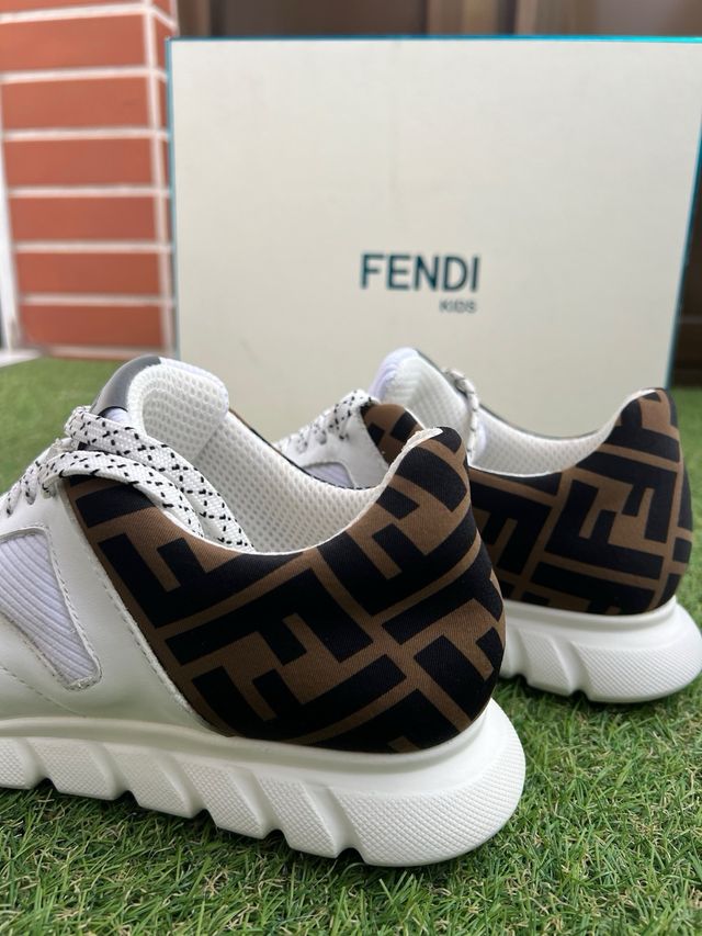 Zapatilla Fendi