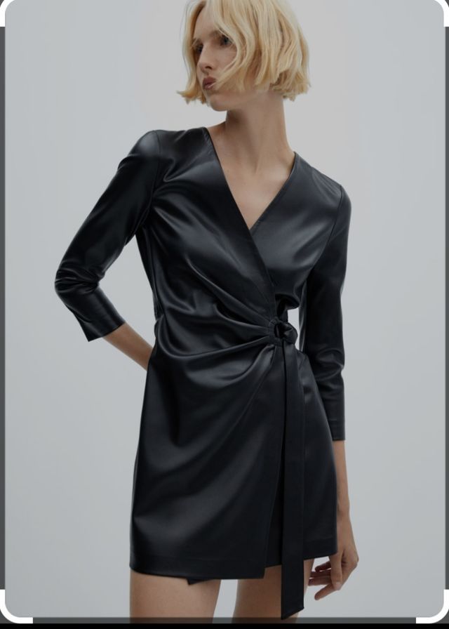 Vestido Mango efecto piel.