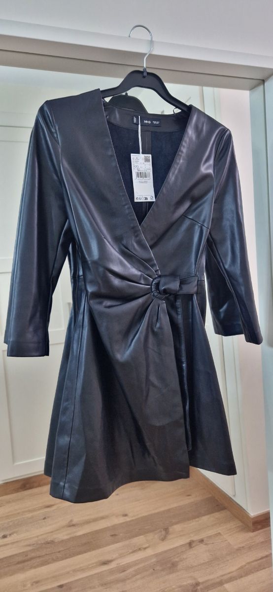 Vestido Mango efecto piel.