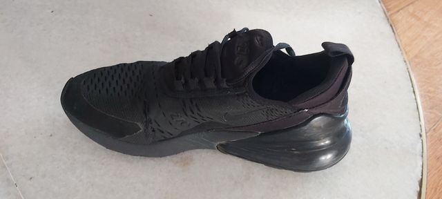 2 paia Nike air 270 e adidas nr 40