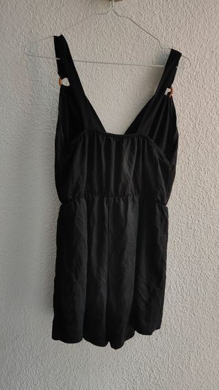 Mono corto negro con argollas