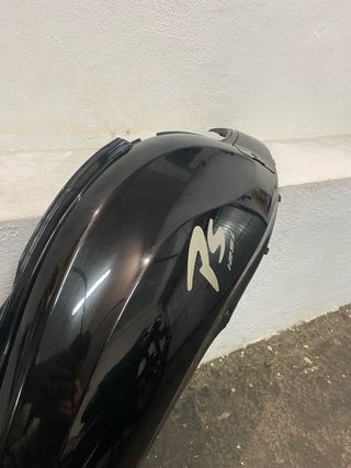 CHAPA TAPA TRASERA DERECHA Honda ps 125 2009