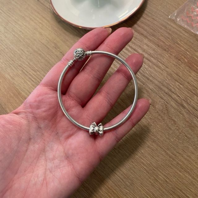 Bracciale rigido