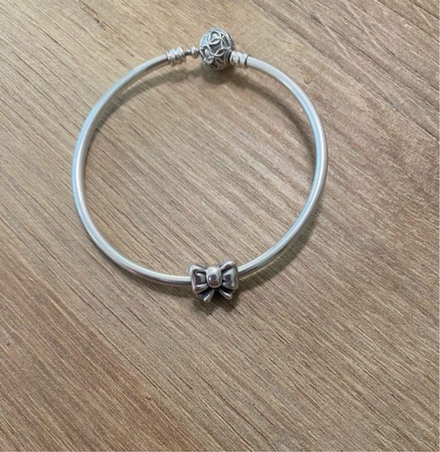 Bracciale rigido