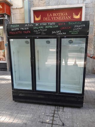 631213000 deja wasap nevera expositor 3 puertas 