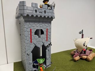 Playmobil Barcaza Pirata Náufrago con Castillo.