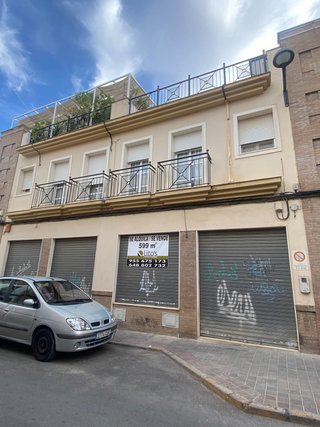 local comercial dos hermanas