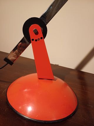 Lampada da tavolo di design anni 70 rossa