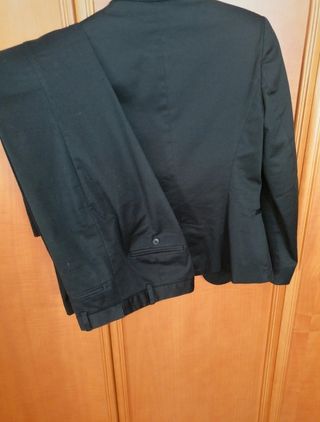 Traje negro*Zara*